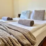 House Laudis Guest house 3*
